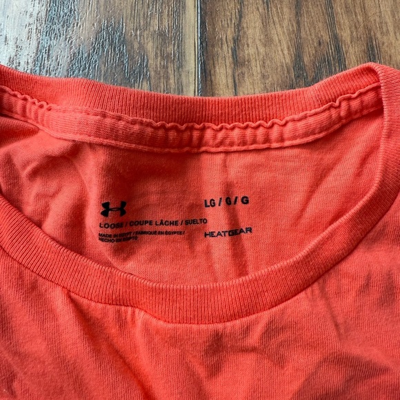 Under Armour Men's Bright Red Short Sleeve Tee - Picture 6 of 6